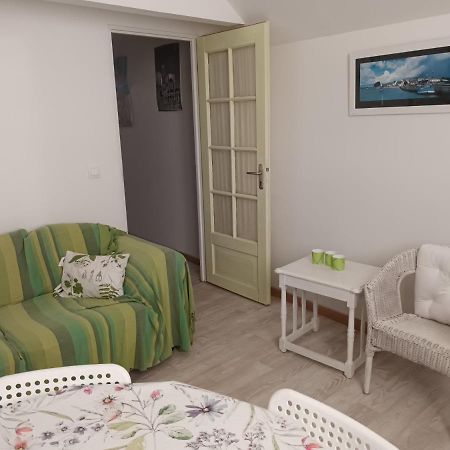 Ecrin De Fleurs Et Verdure Sept-vents Quarto foto